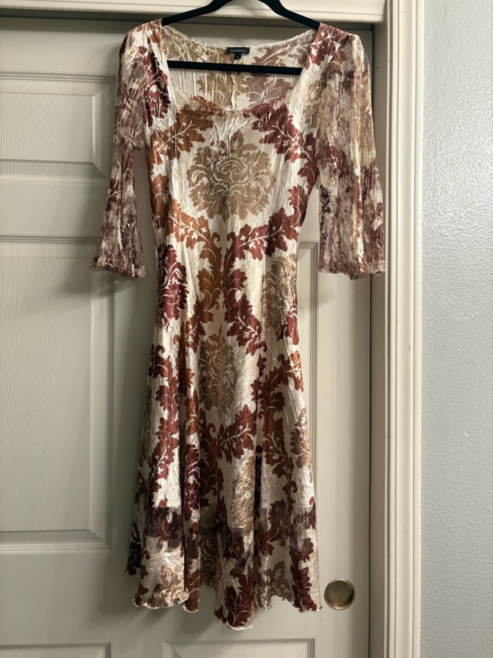 Komarov Brown & Cream Floral Lace Midi Dress